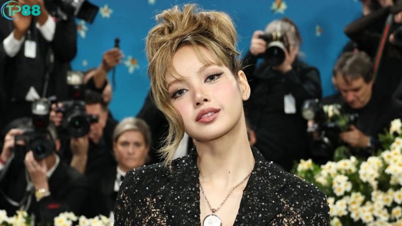 Lisa Vào Danh Sách Mặc Xấu Nhất Met Gala 2025 - Netizen Tranh Cãi Dữ Dội 5 lisa-vao-danh-sach-mac-xau-2